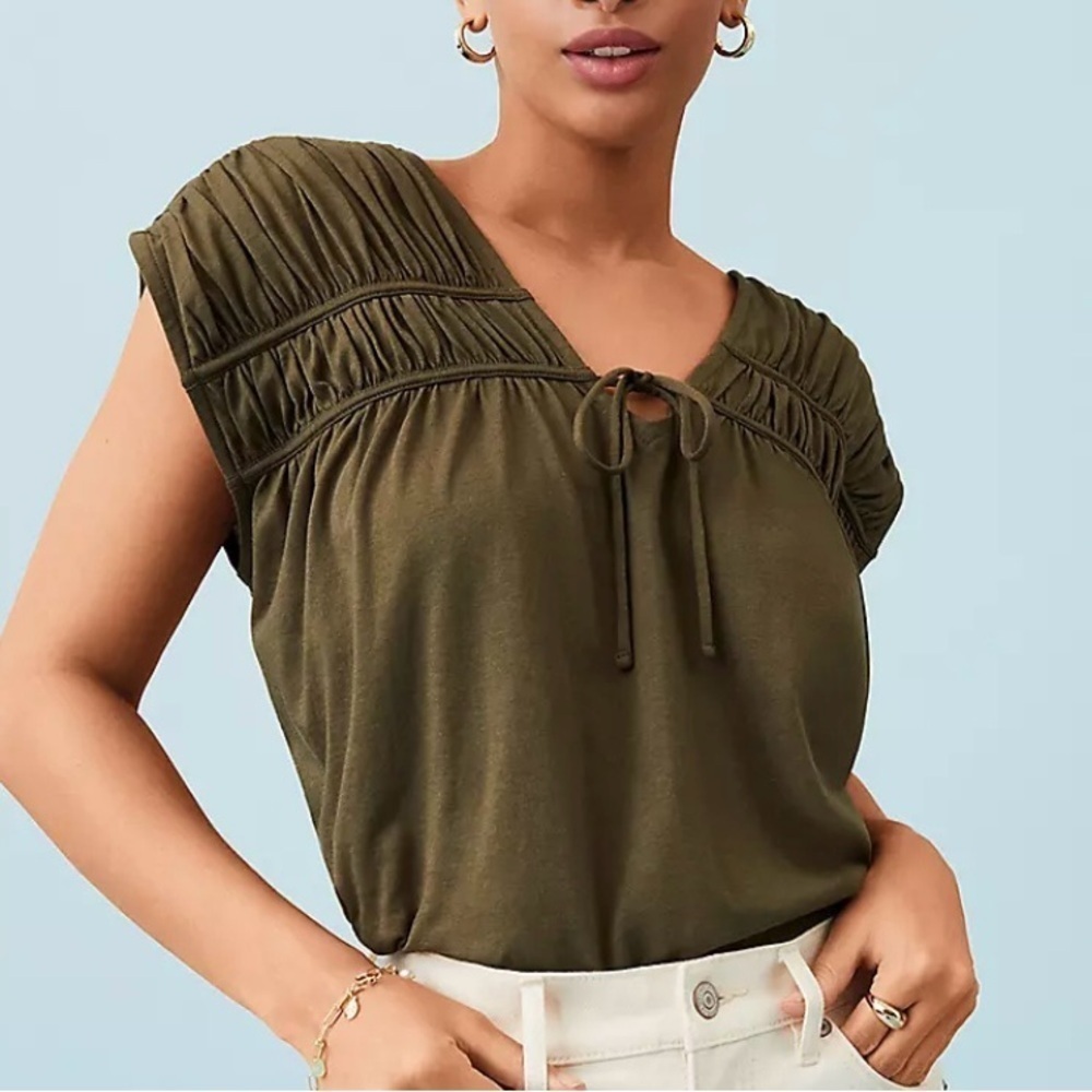 Loft White Sleeveless Top NWT - Picture 6 of 6